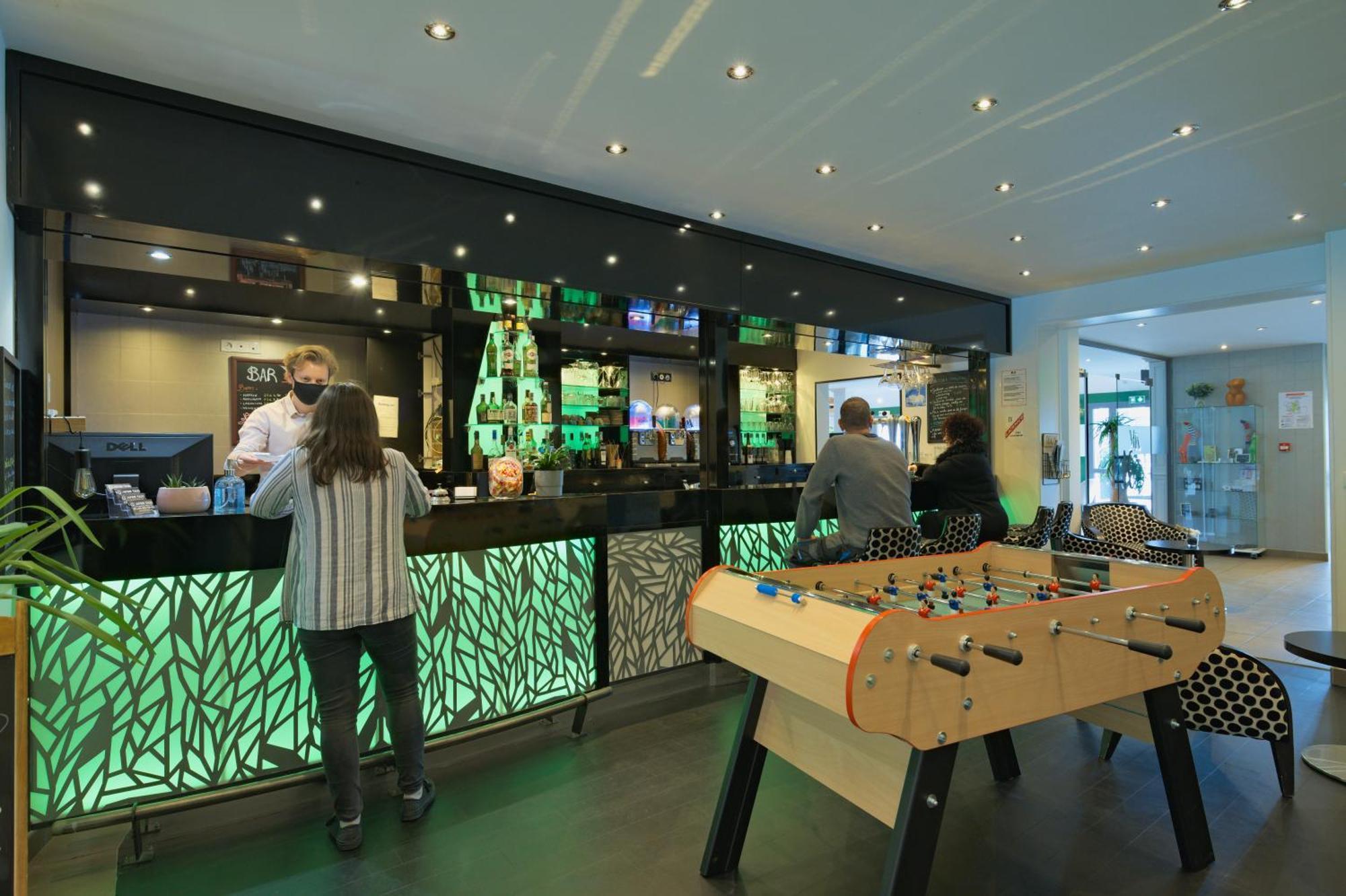 Le Konine - Hotel & Bar & Restaurant Montceau-les-Mines Zewnętrze zdjęcie