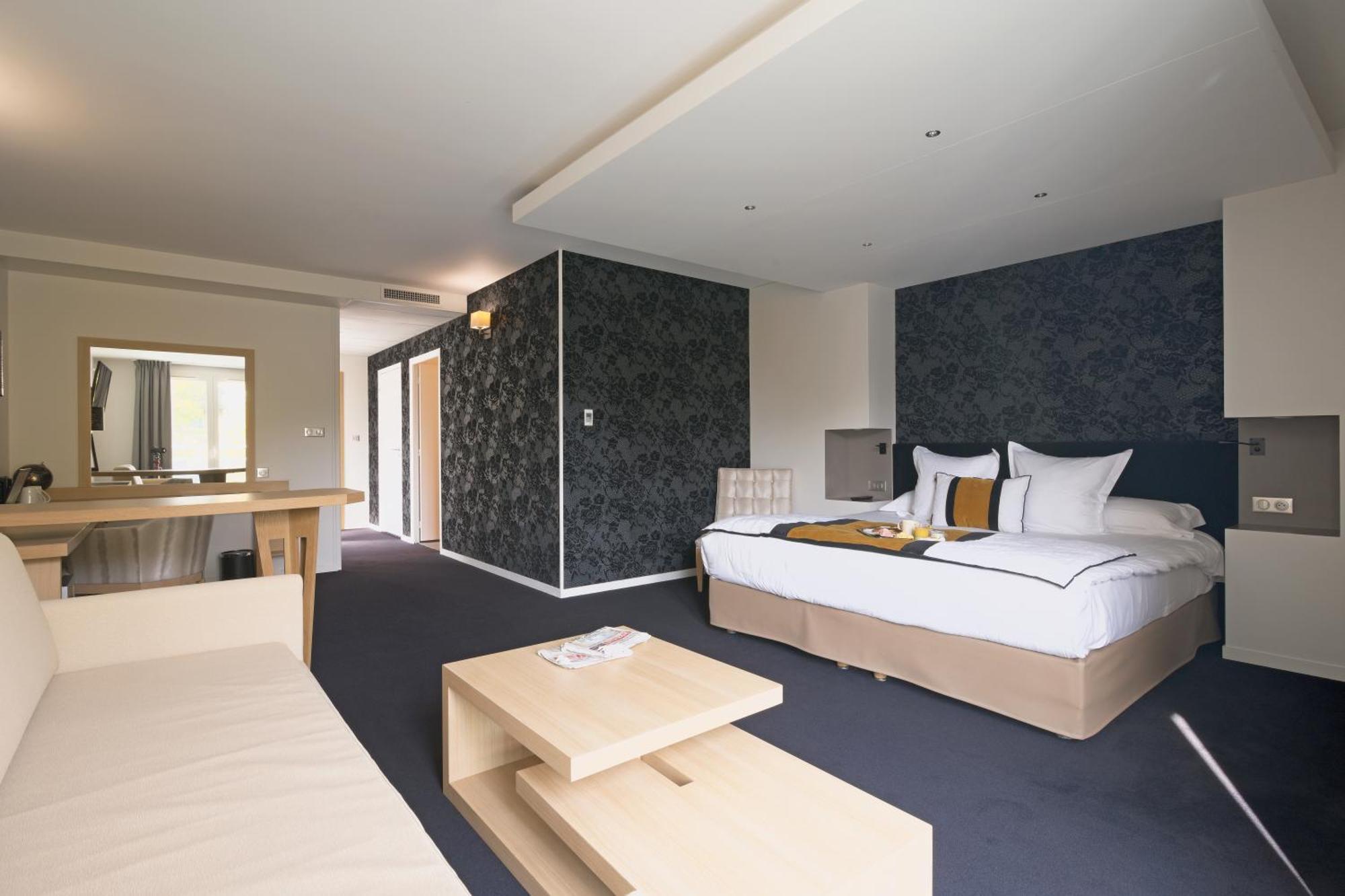 Le Konine - Hotel & Bar & Restaurant Montceau-les-Mines Zewnętrze zdjęcie